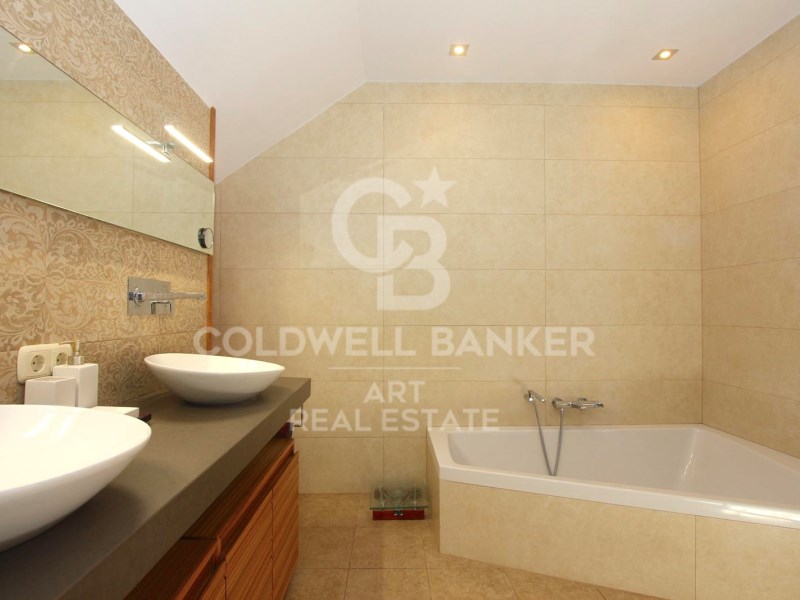 Benahavís, Andalusia, ES, 3 Bedrooms Bedrooms, ,3 BathroomsBathrooms,Residential,For Sale,1912355