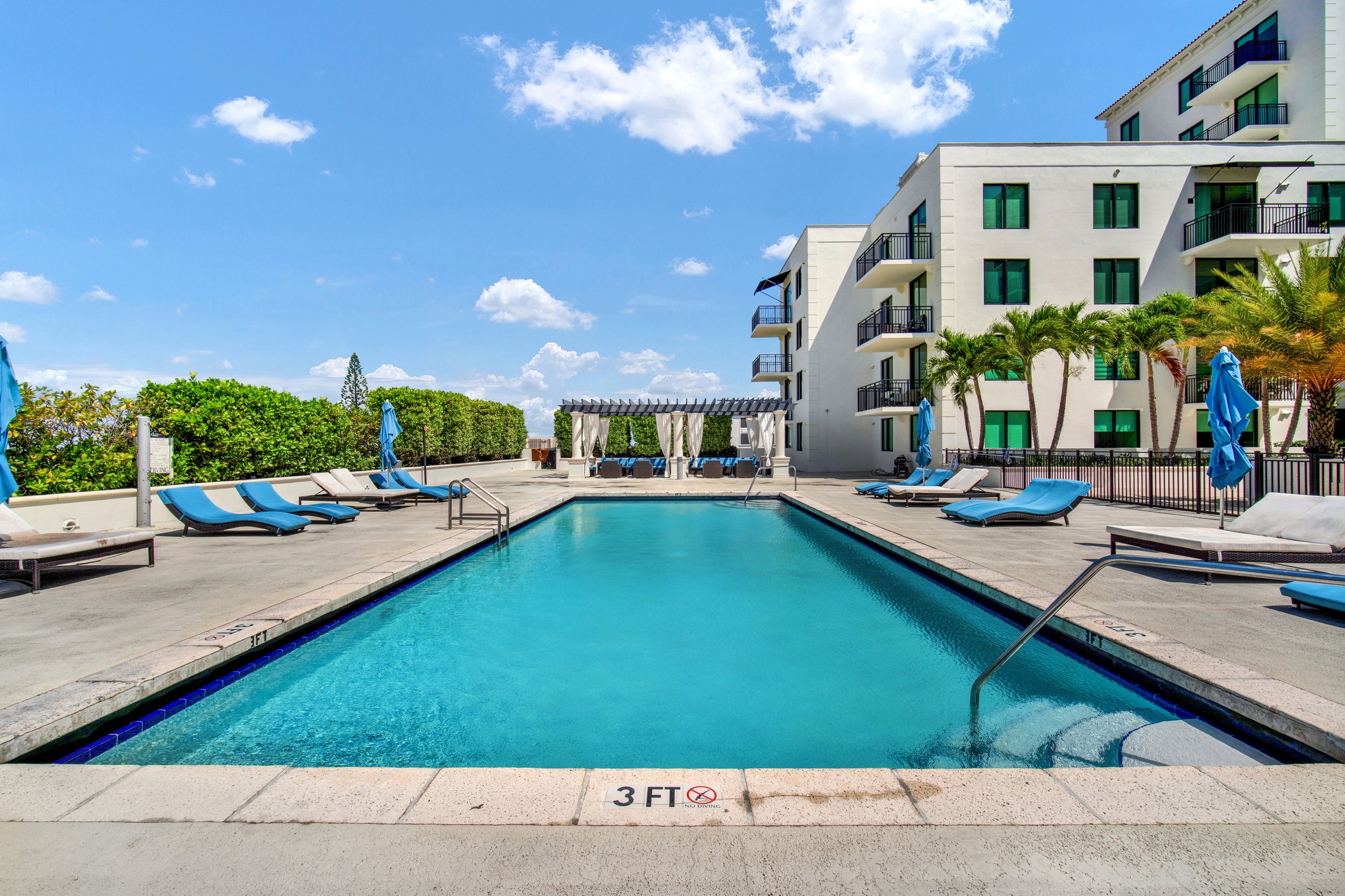  1300 Ponce De Leon Blvd, Coral Gables, FL, 33134 - 物件實景