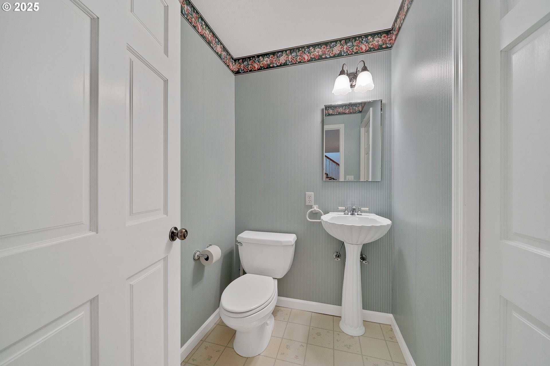 Nehalem, Oregon, 97131, United States, 3 Bedrooms Bedrooms, ,3 BathroomsBathrooms,Residential,For Sale,1926974