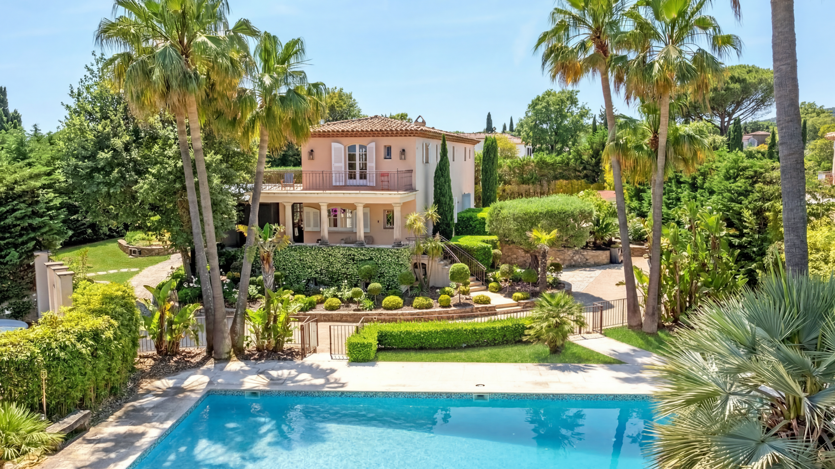  Grimaud villa de charme avec piscine, cinq chambres et grand jardin proche des … - 物件實景