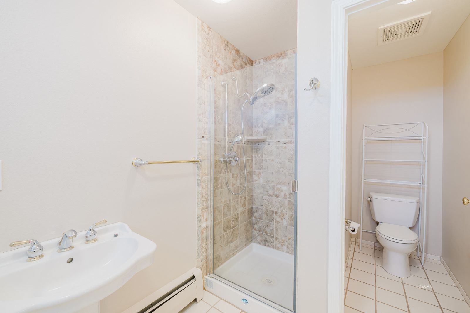Elko, Nevada, 89801, United States, 5 Bedrooms Bedrooms, ,3 BathroomsBathrooms,Residential,For Sale,1906097