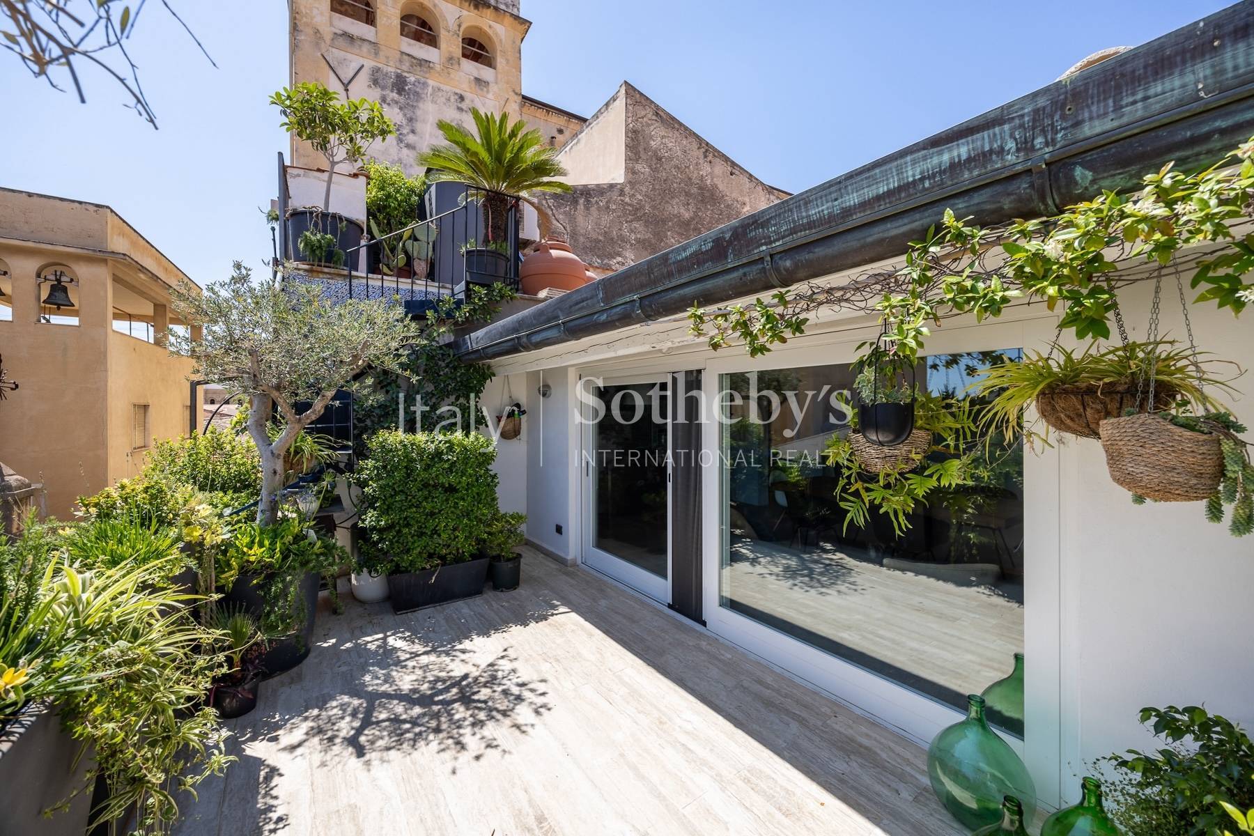  Penthouse with Terrace in the Heart of Palermo