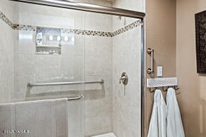 Yakima, Washington, 98903, United States, 3 Bedrooms Bedrooms, ,3 BathroomsBathrooms,Residential,For Sale,1846825