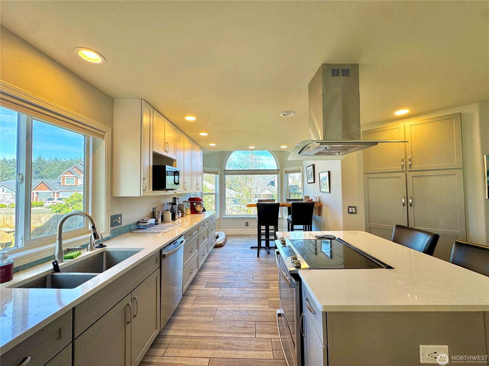 Long Beach, Washington, 98631, United States, 3 Bedrooms Bedrooms, ,2 BathroomsBathrooms,Residential,For Sale,1895276
