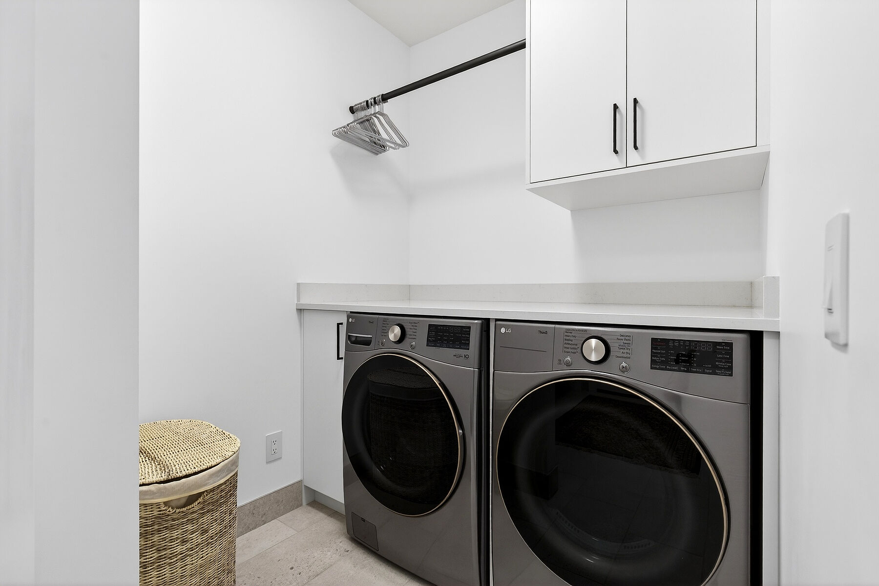  Elevated Lake Country Living - 物件實景