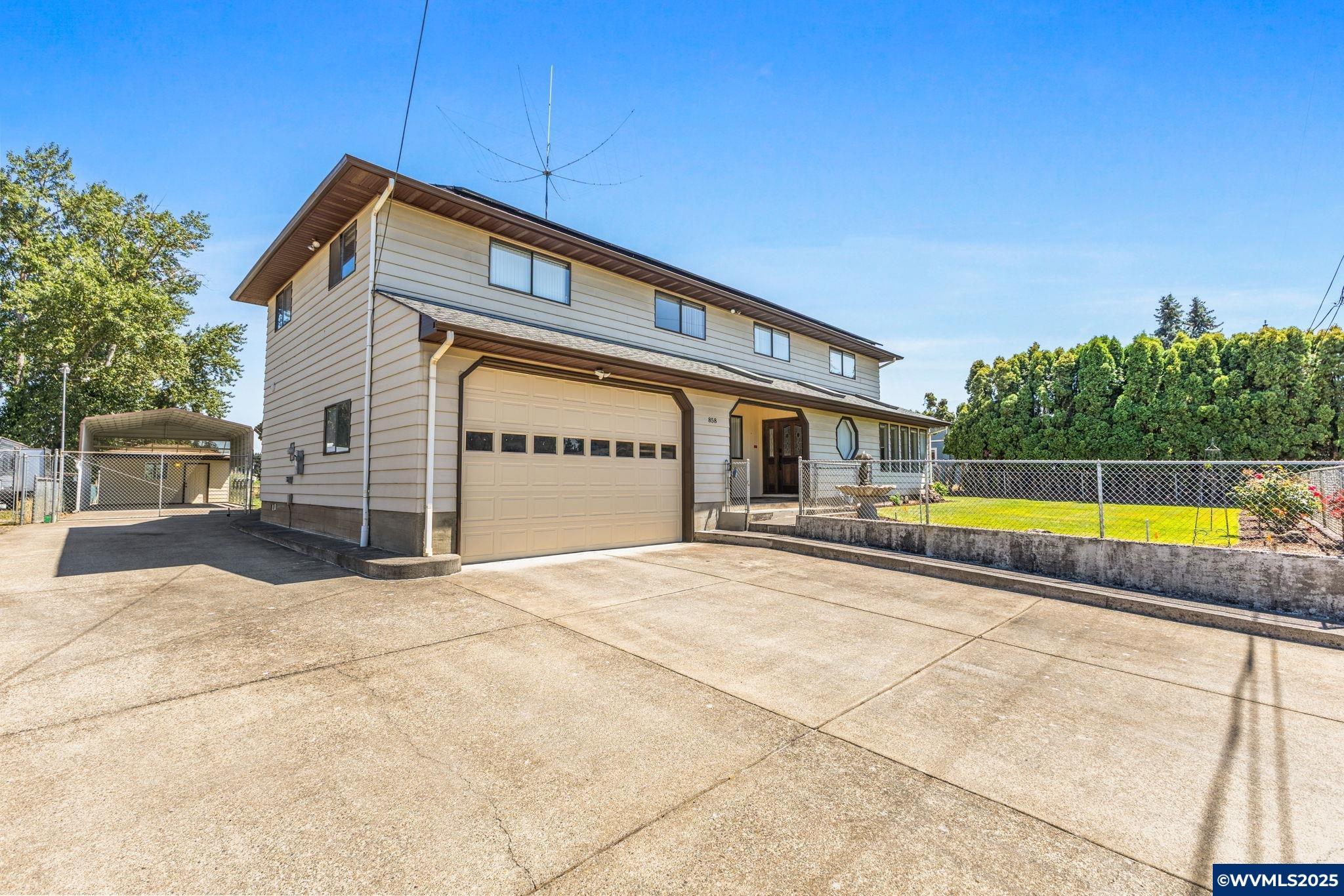 Salem, Oregon, 97317, United States, 6 Bedrooms Bedrooms, ,4 BathroomsBathrooms,Residential,For Sale,1907715