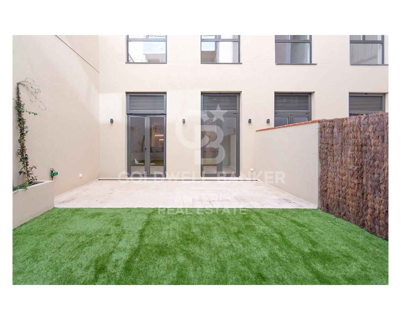 Barcelona, Barcelona, Gr?cia Barcelona, Barcelona, Barcelona, Catalonia, ES, 3 Bedrooms Bedrooms, ,2 BathroomsBathrooms,Residential,For Sale,Barcelona, Barcelona, Gr?cia Barcelona, Barcelona,1658807