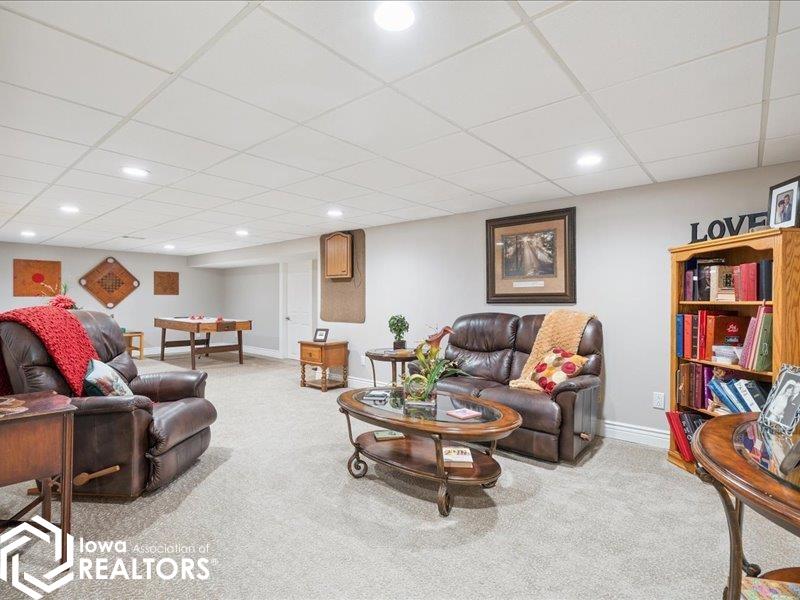 Burlington, Iowa, 52601, United States, 3 Bedrooms Bedrooms, ,3 BathroomsBathrooms,Residential,For Sale,1980074