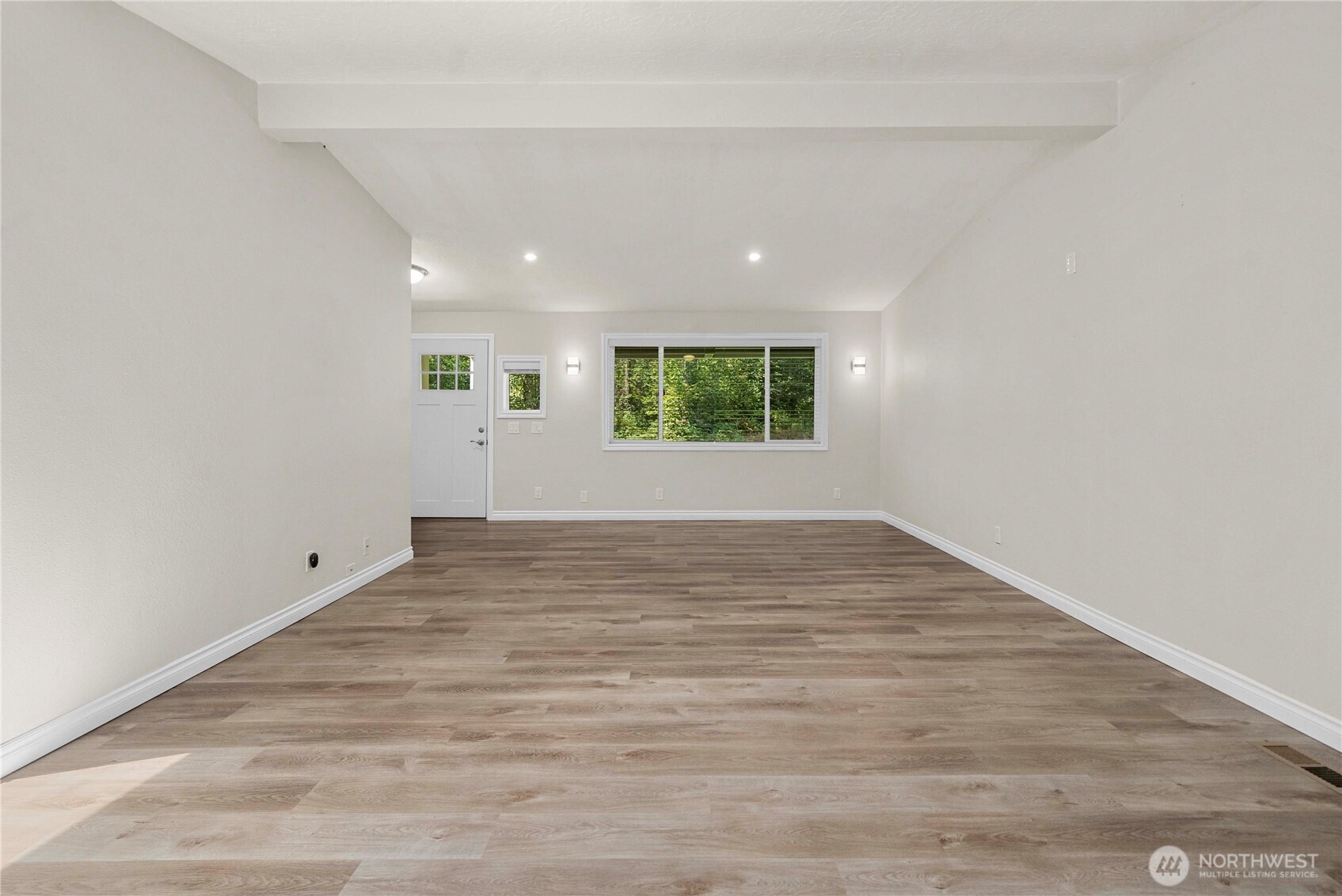 Carnation, Washington, 98014, United States, 3 Bedrooms Bedrooms, ,2 BathroomsBathrooms,Residential,For Sale,1916137