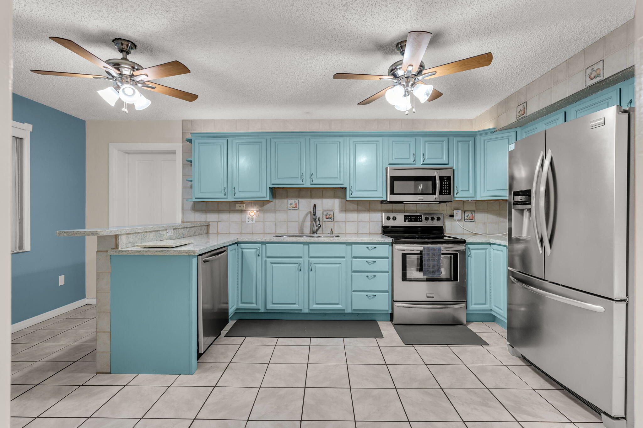KEY LARGO, Florida, 33037, United States, 3 Bedrooms Bedrooms, ,2 BathroomsBathrooms,Residential,For Sale,1779251
