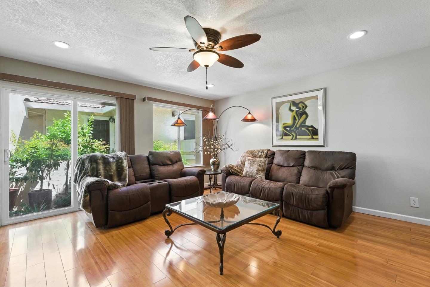 San Jose, California, 95123, United States, 2 Bedrooms Bedrooms, ,3 BathroomsBathrooms,Residential,For Sale,1903662