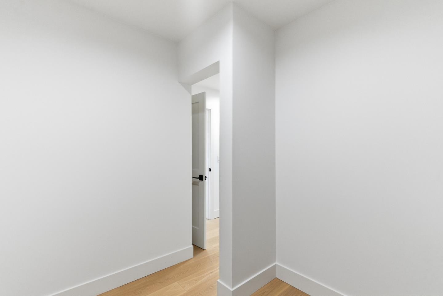 San Carlos, California, 94070, United States, 2 Bedrooms Bedrooms, ,3 BathroomsBathrooms,Residential,For Sale,2002922