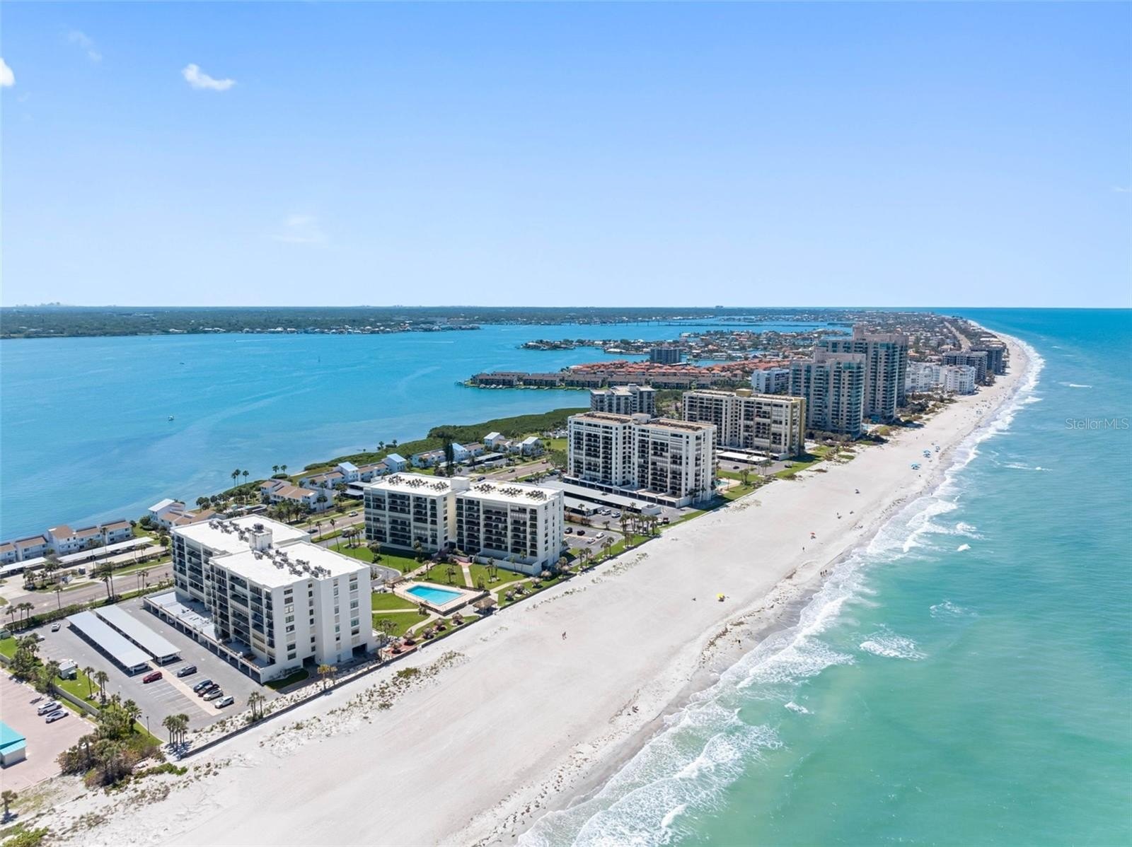 CLEARWATER BEACH, Florida, 33767, United States, 2 Bedrooms Bedrooms, ,2 BathroomsBathrooms,Residential,For Sale,1990793
