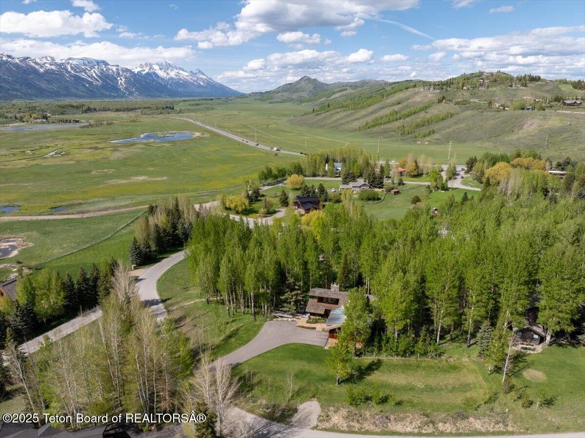 Jackson, Wyoming, 83001, United States, 5 Bedrooms Bedrooms, ,1 BathroomBathrooms,Residential,For Sale,1831130