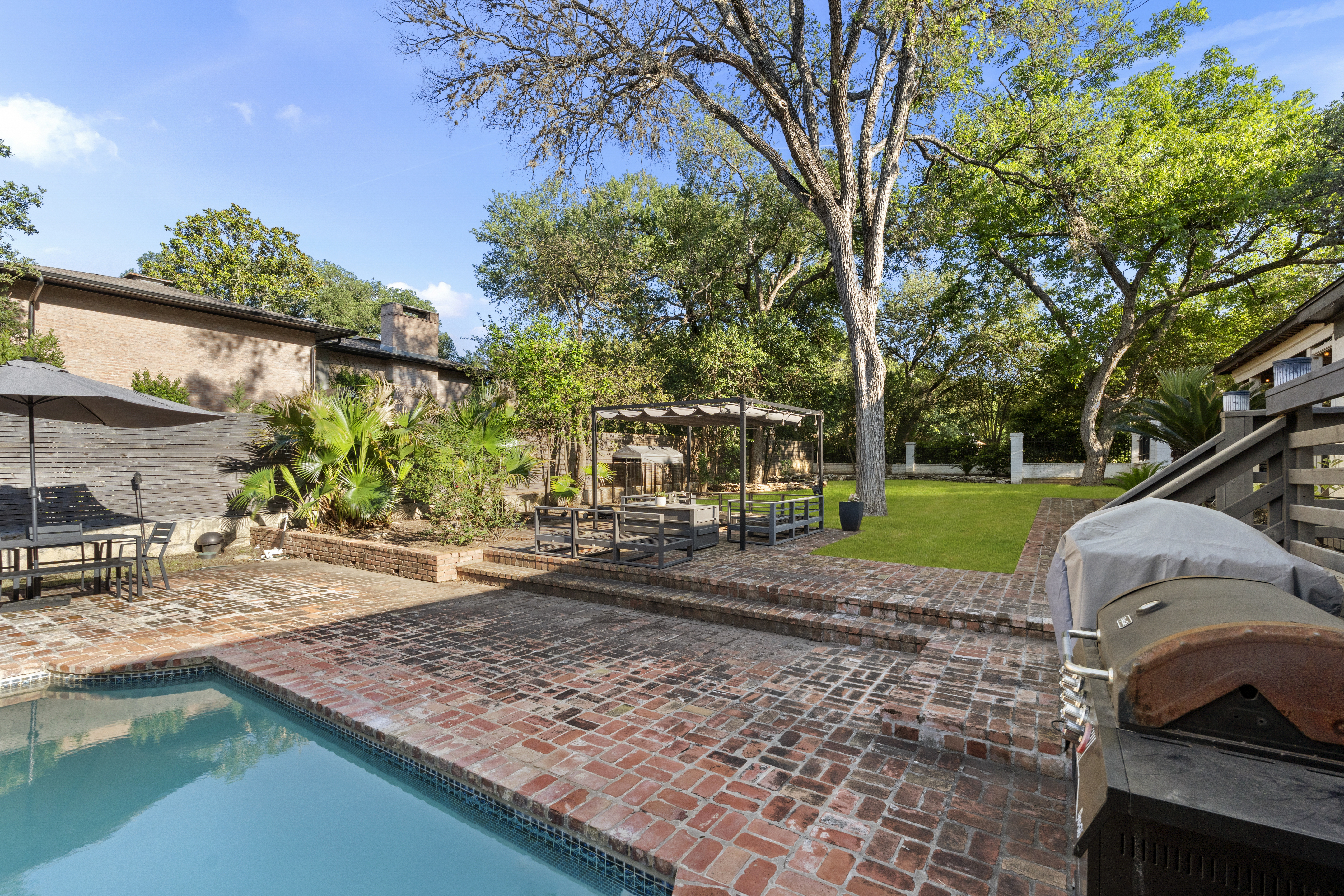  Classic Elegance in Olmos Park - 物件實景