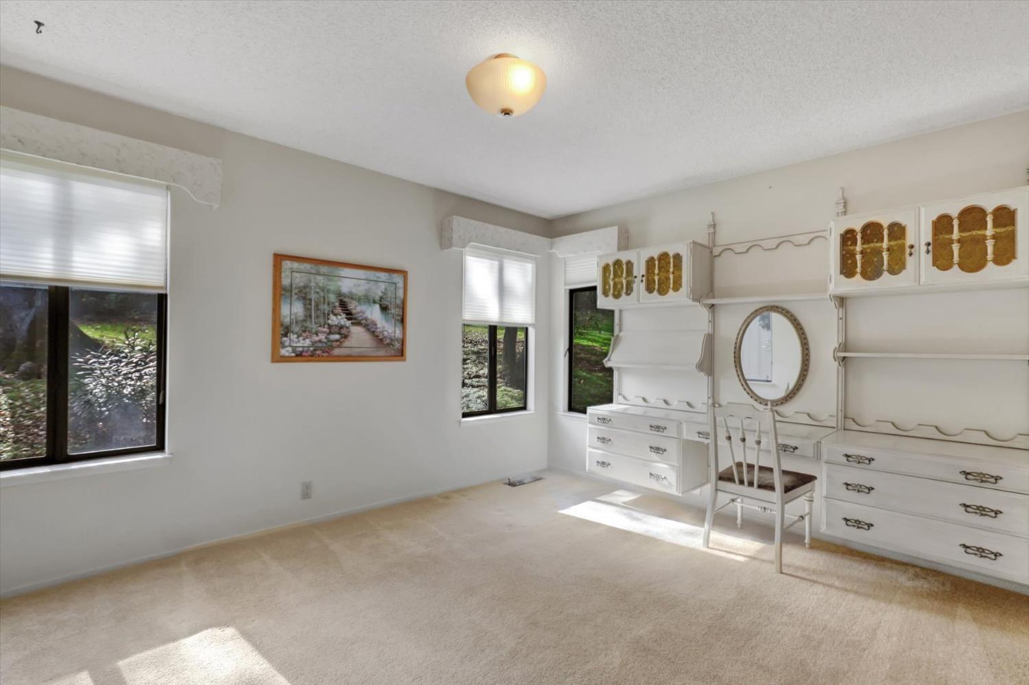 Grass Valley, California, 95949, United States, 3 Bedrooms Bedrooms, ,3 BathroomsBathrooms,Residential,For Sale,1990483