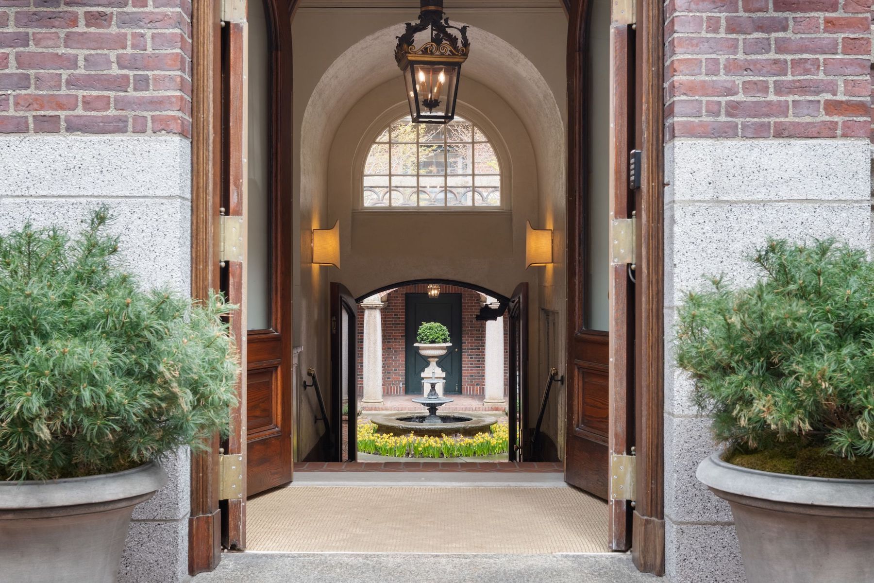  101 Chestnut Street, Unit E, Boston, MA, 02108 - 物件實景