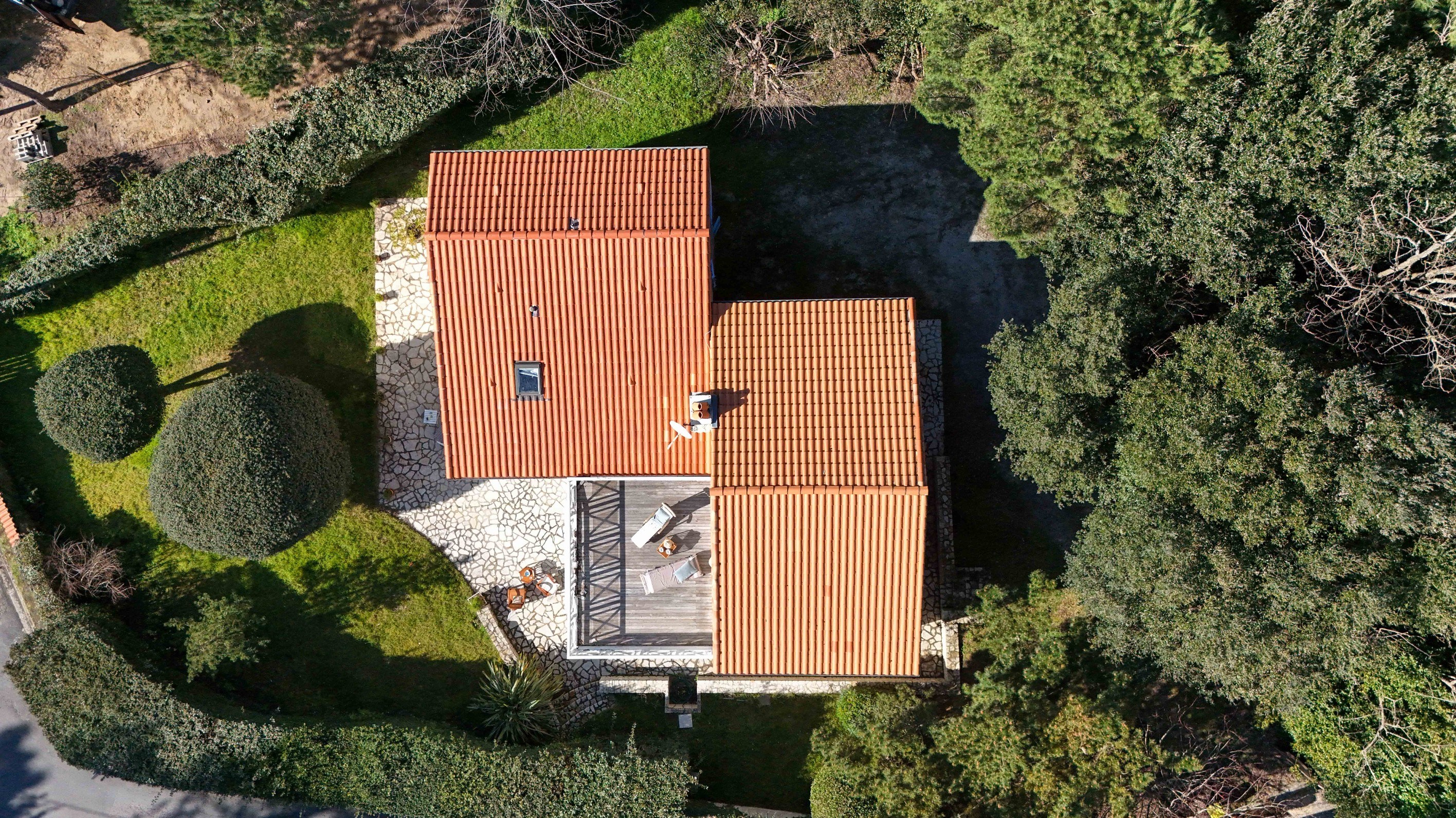  SEAFRONT VILLA FACING PLATIN BEACH IN SAINT PALAIS SUR MER - 物件實景