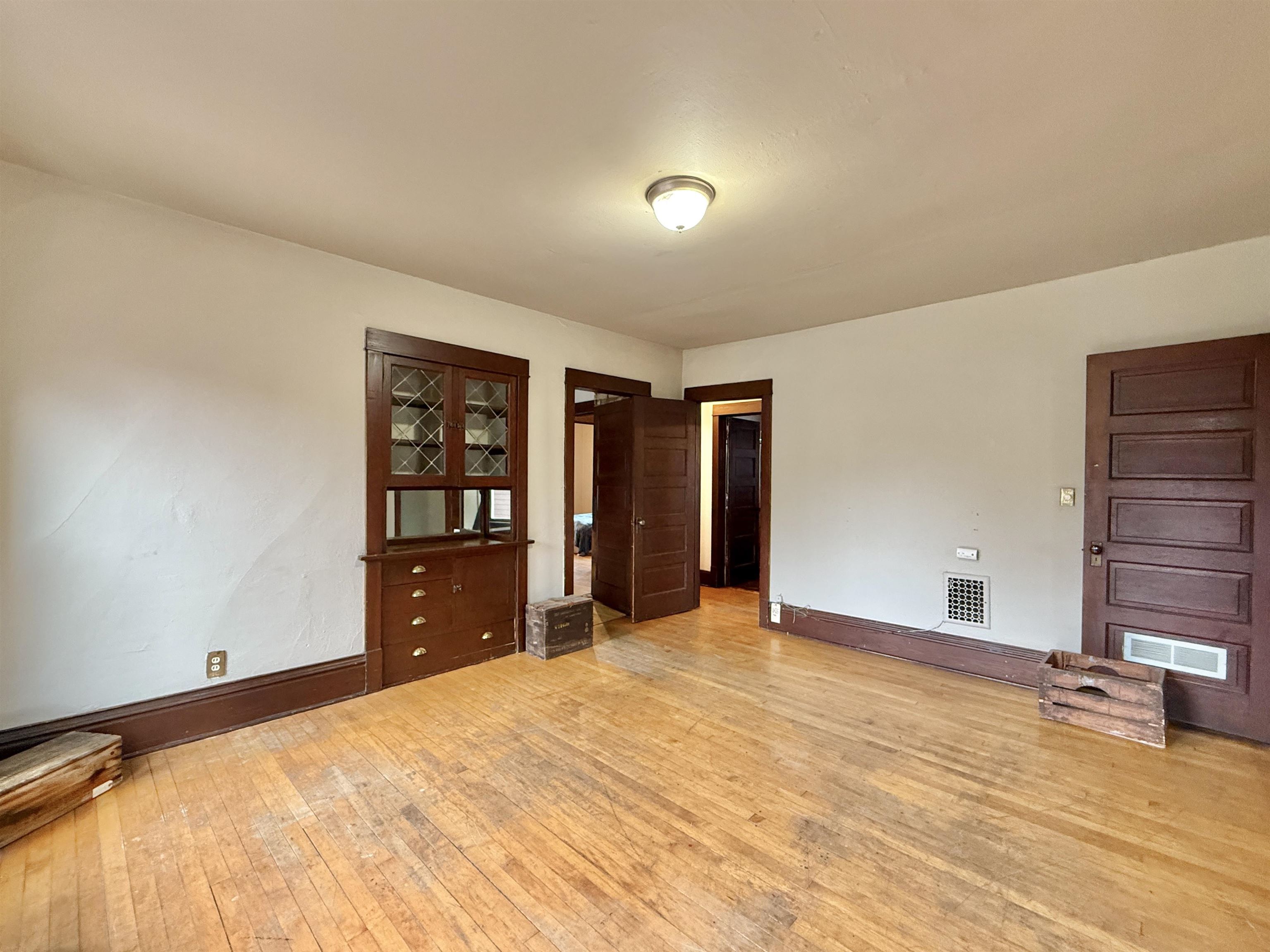 Madison, Wisconsin, 53703, United States, 5 Bedrooms Bedrooms, ,2 BathroomsBathrooms,Residential,For Sale,1979001