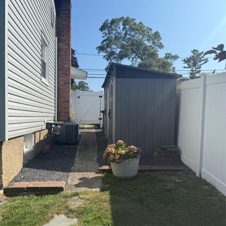 Ronkonkoma, New York, 11779, United States, 4 Bedrooms Bedrooms, ,2 BathroomsBathrooms,Residential,For Sale,1906484