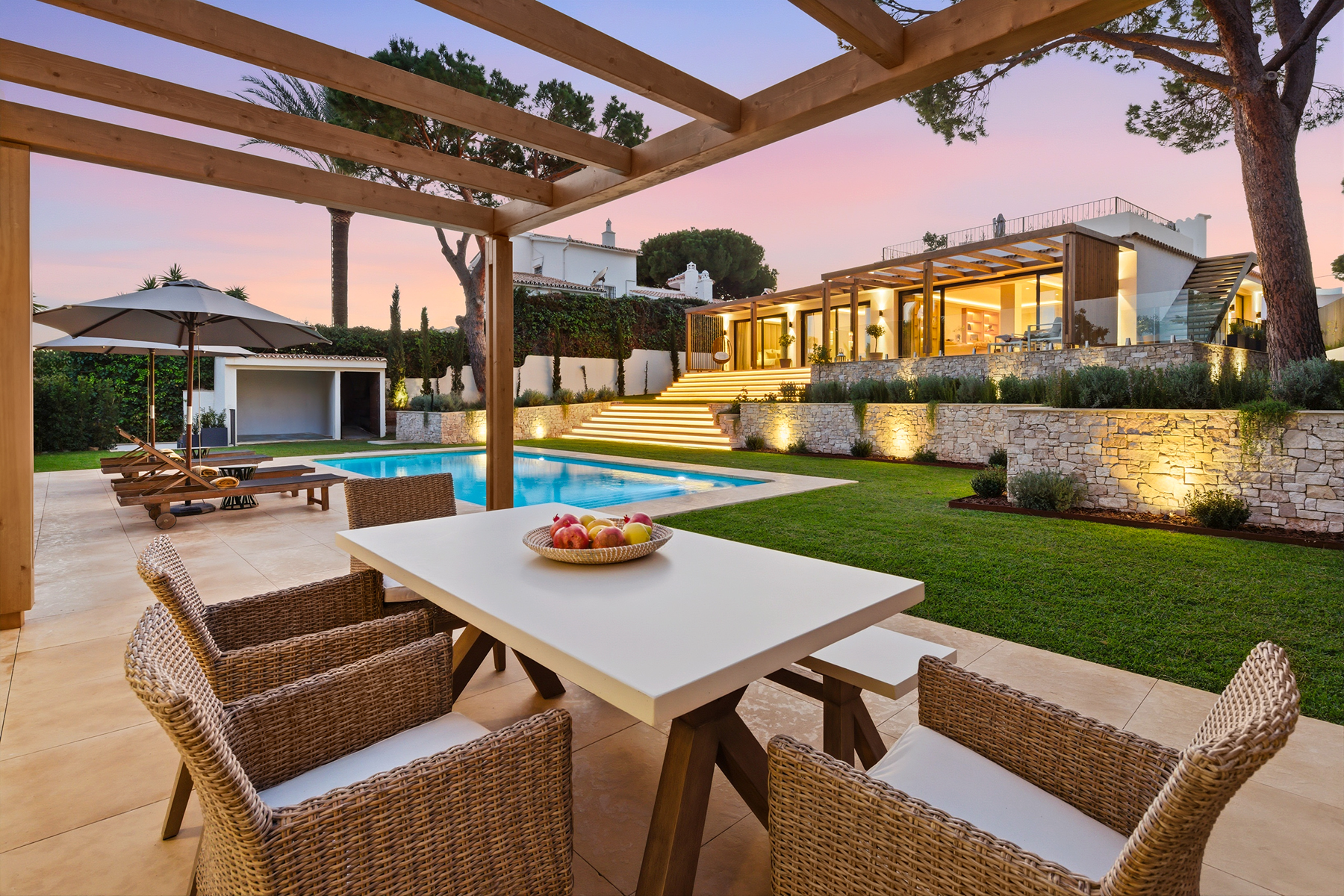  Renovated villa with refined interiors and exceptional outdoor living - 物件實景