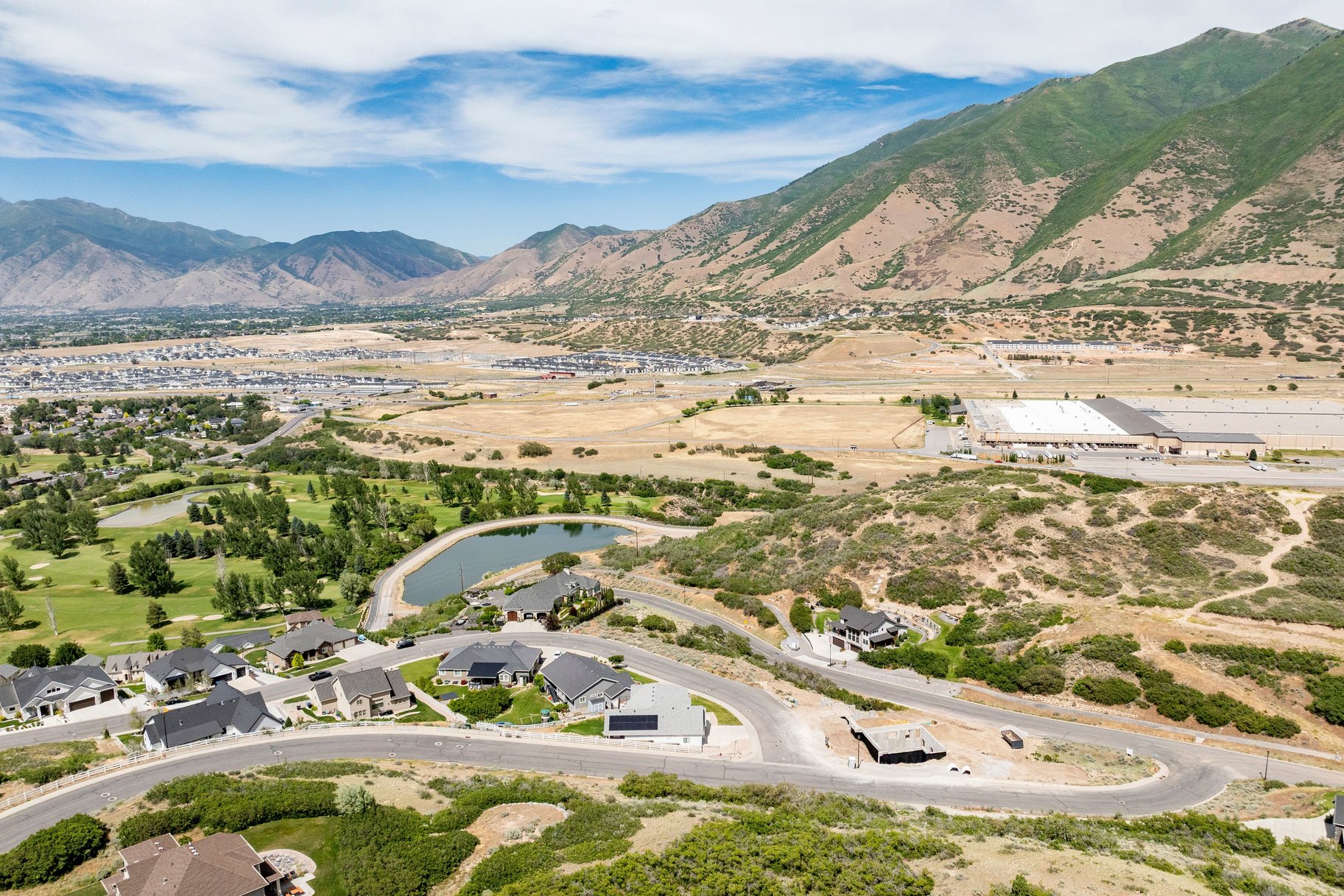 Custom Home with Fully Finished ADU Near Golf, Trails & Mountain Views - 物件實景