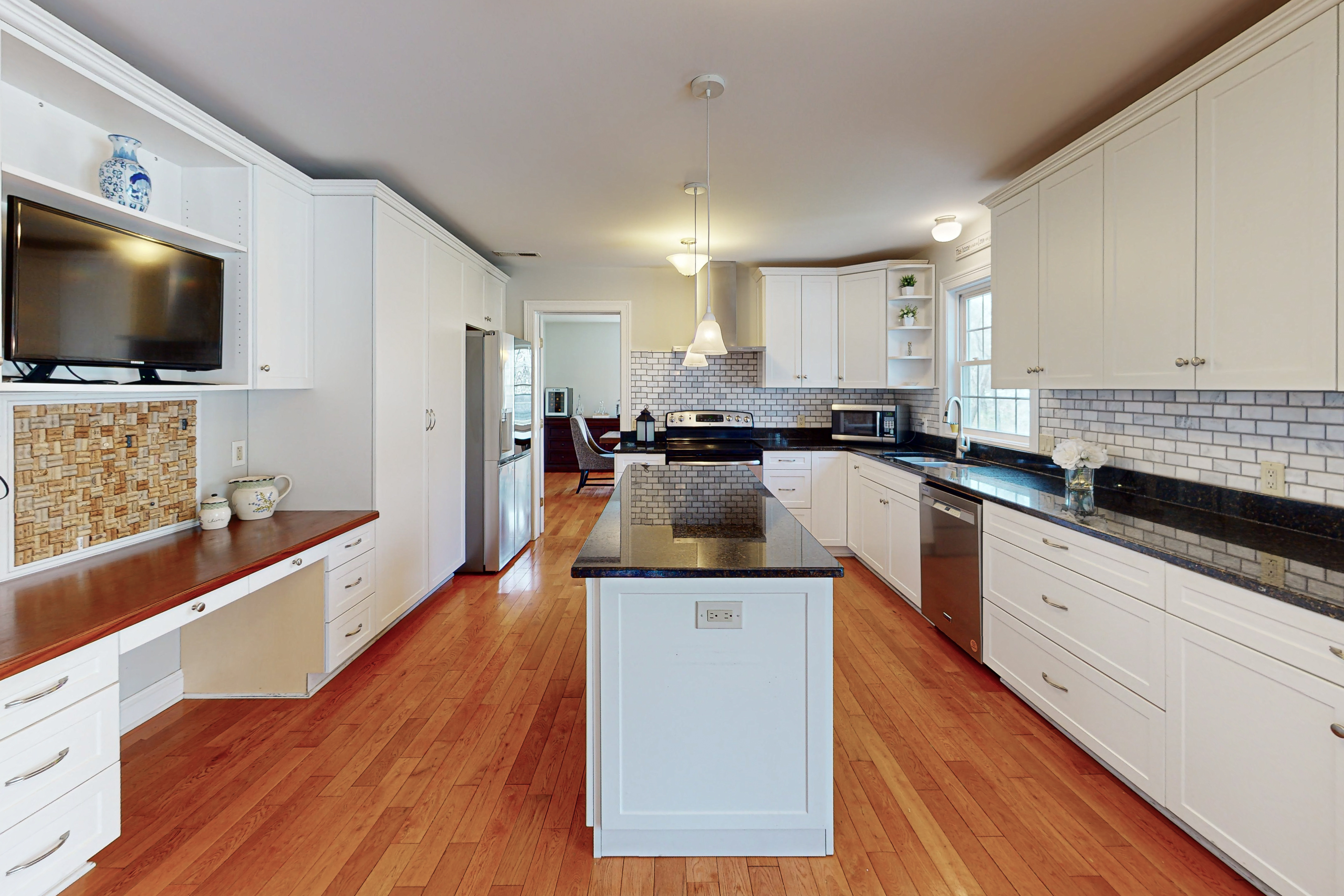  Magnificent Updated Colonial - 物件實景