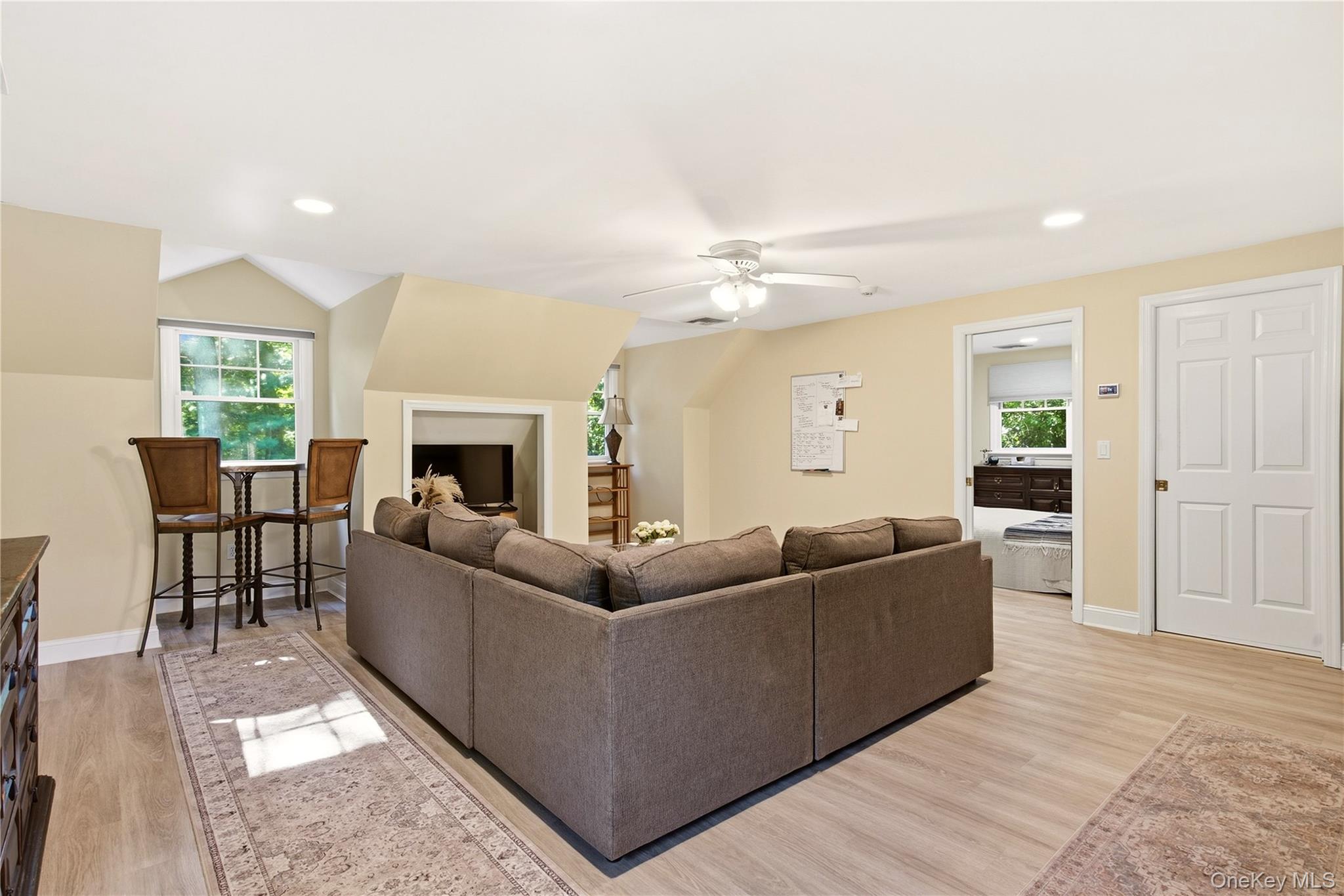  31 Crosby Place, Cold Spring Harbor, NY, 11724 - 物件實景