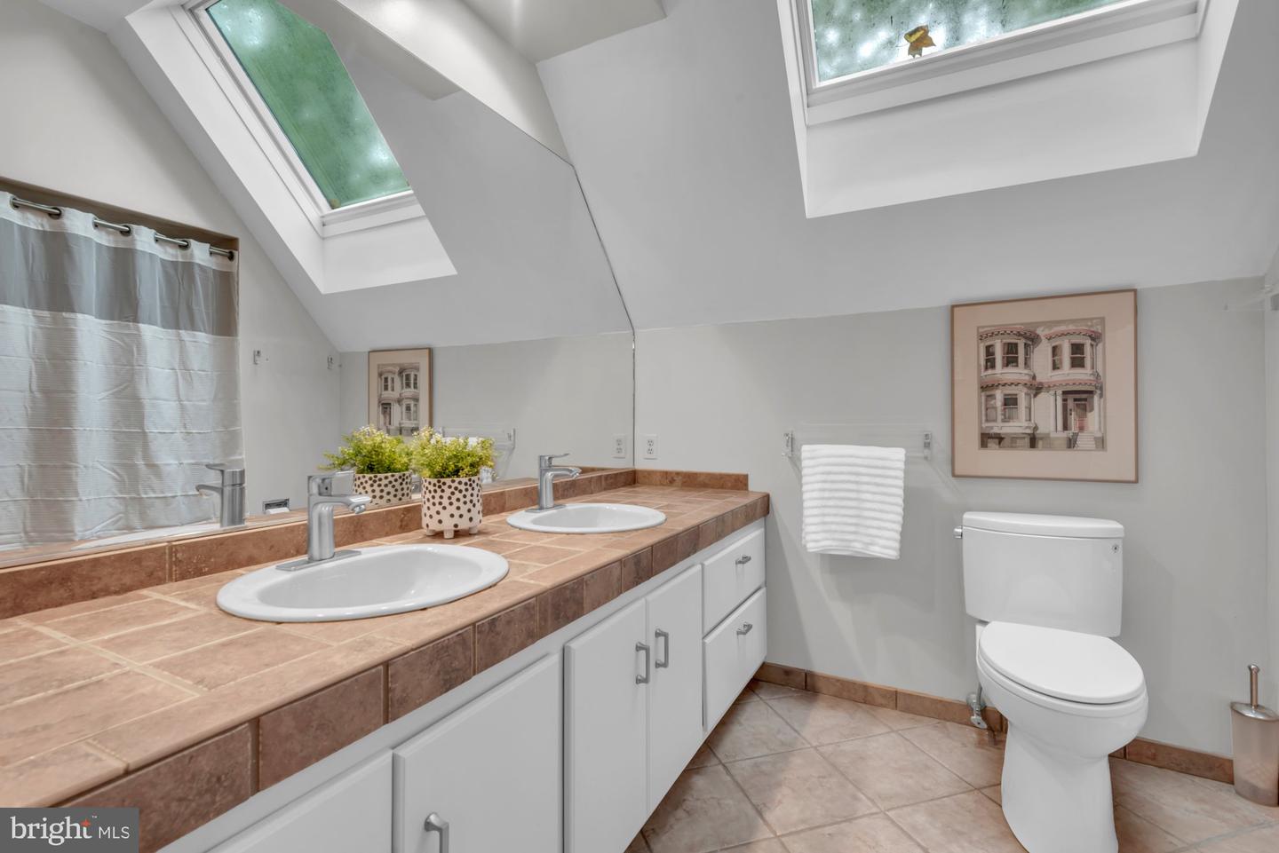 Annapolis, Maryland, 21409, United States, 4 Bedrooms Bedrooms, ,5 BathroomsBathrooms,Residential,For Sale,1947089