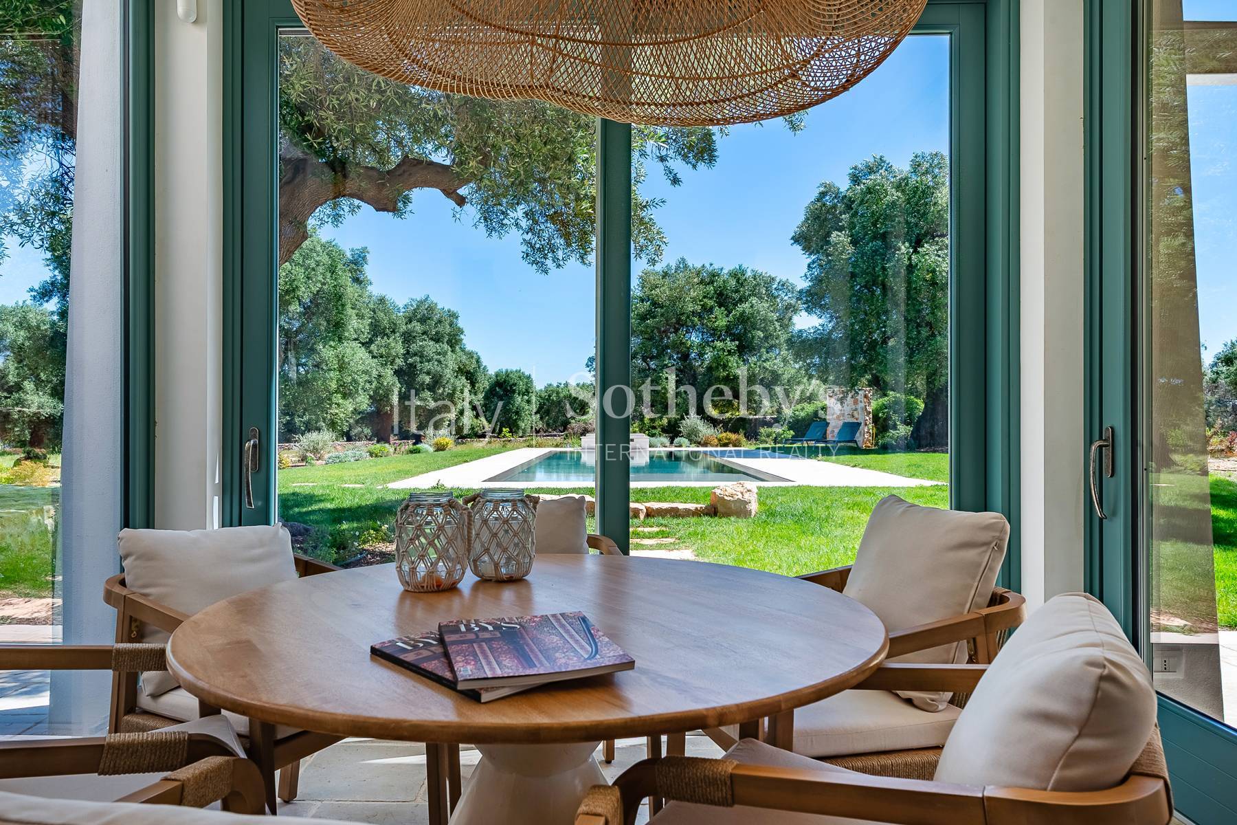  Refined trulli residence with swimming pool surrounded by nature - 物件實景