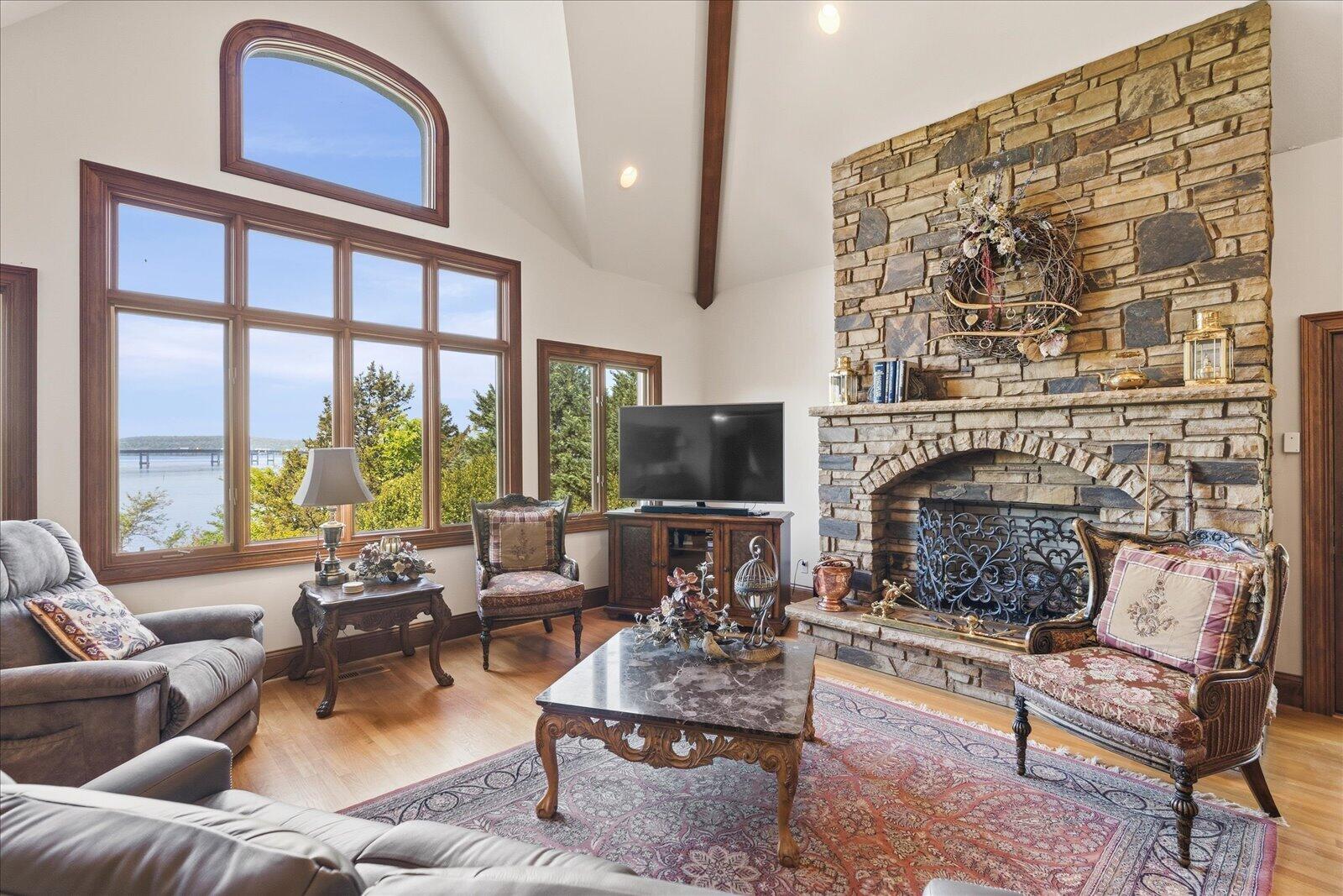 Guild, Tennessee, 37340, United States, 4 Bedrooms Bedrooms, ,5 BathroomsBathrooms,Residential,For Sale,2040612