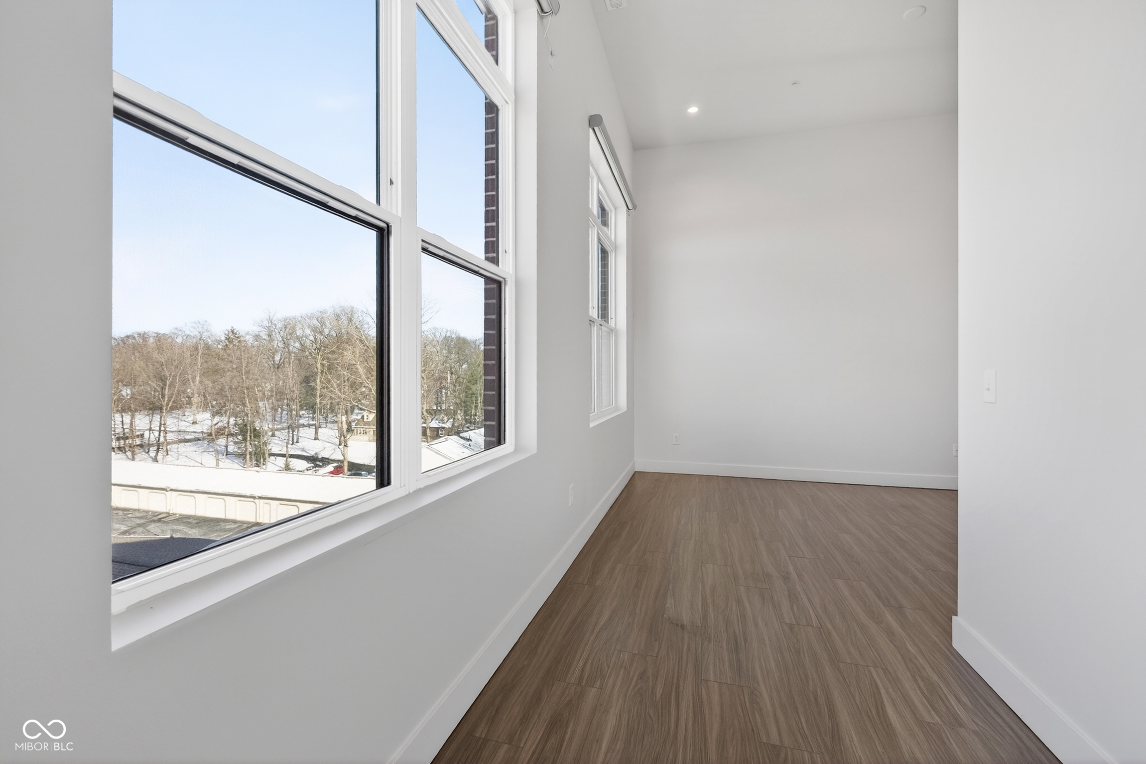 Carmel, Indiana, 46032, United States, 2 Bedrooms Bedrooms, ,3 BathroomsBathrooms,Residential,For Sale,1982696