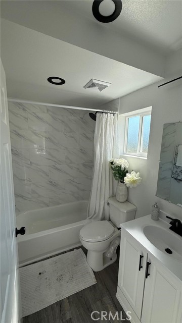 Los Angeles, California, 90002, United States, 4 Bedrooms Bedrooms, ,3 BathroomsBathrooms,Residential,For Sale,1987338