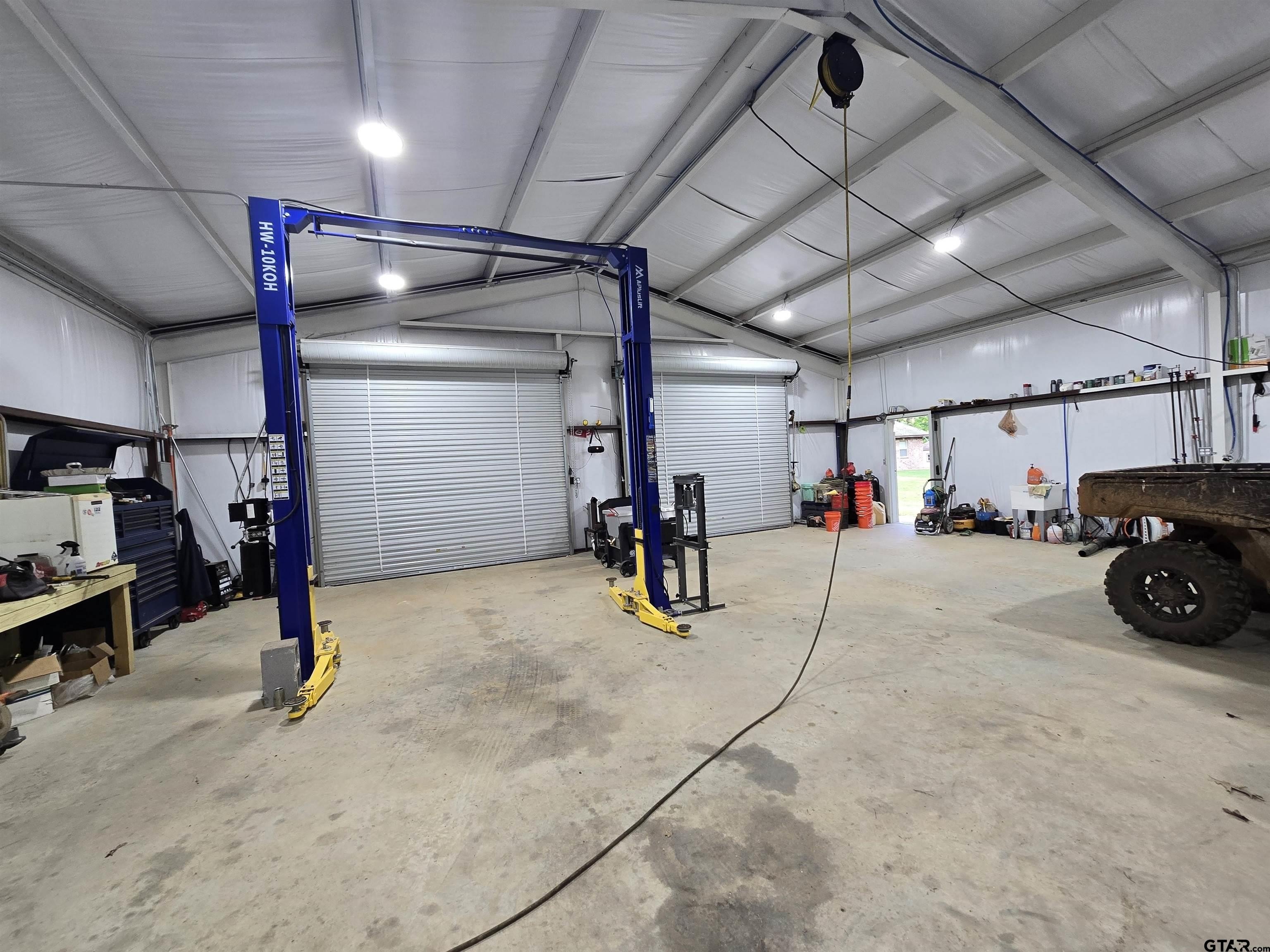 Hughes Springs, Texas, 75656, United States, 4 Bedrooms Bedrooms, ,3 BathroomsBathrooms,Residential,For Sale,1974783