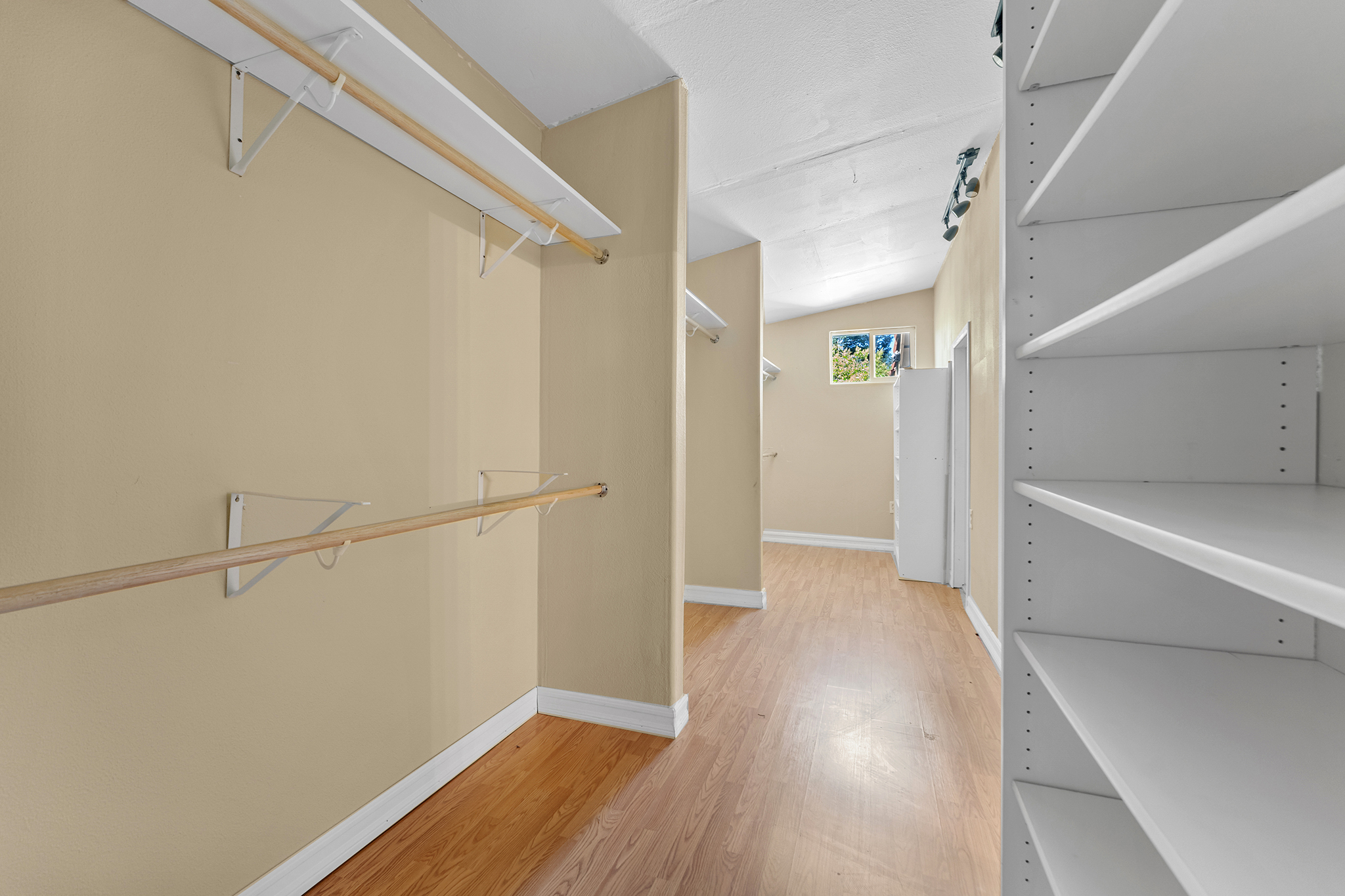 Banning, California, 92220, United States, 4 Bedrooms Bedrooms, ,2 BathroomsBathrooms,Residential,For Sale,1983509