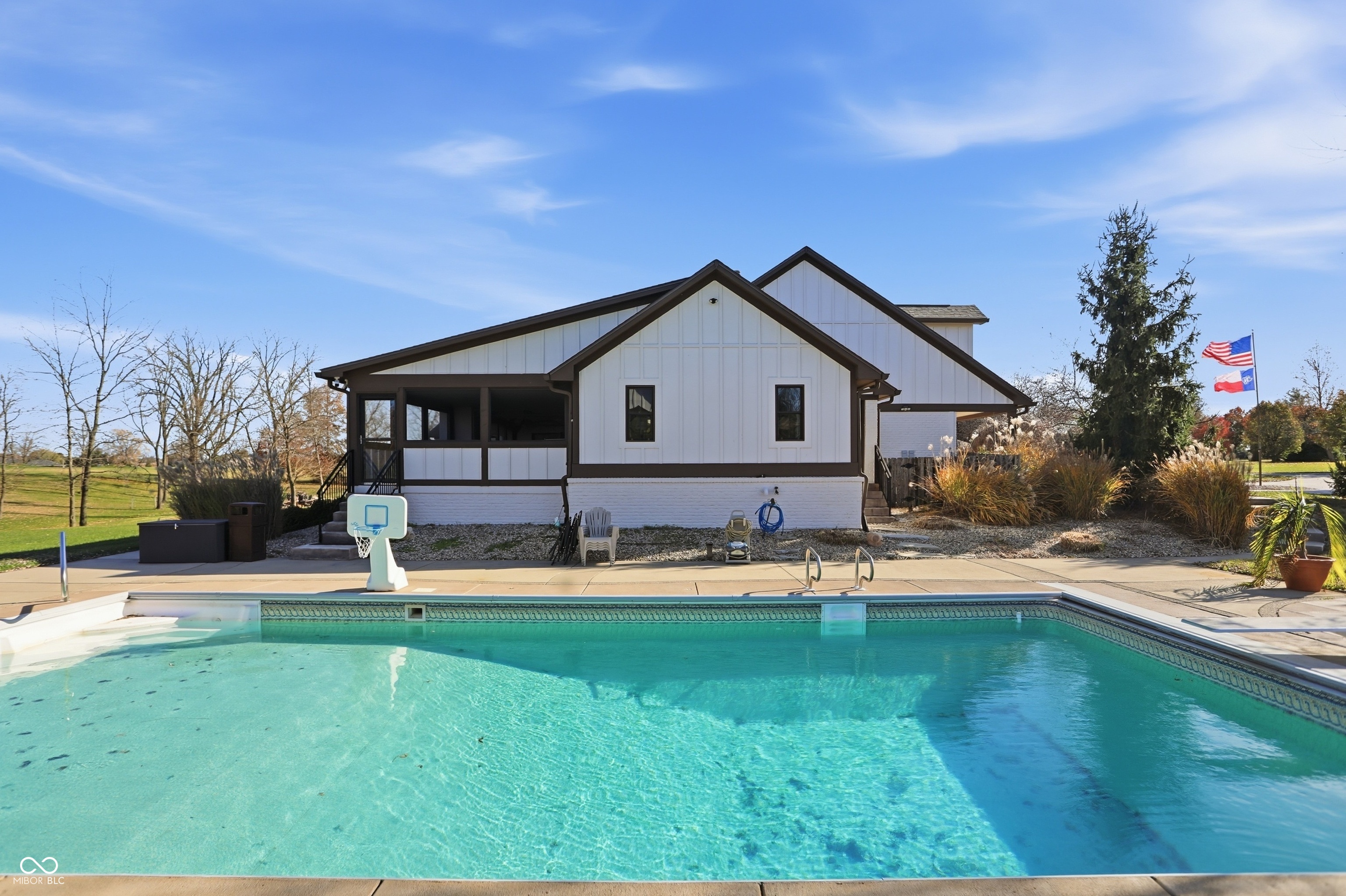 Bargersville, Indiana, 46106, United States, 5 Bedrooms Bedrooms, ,6 BathroomsBathrooms,Residential,For Sale,1992401