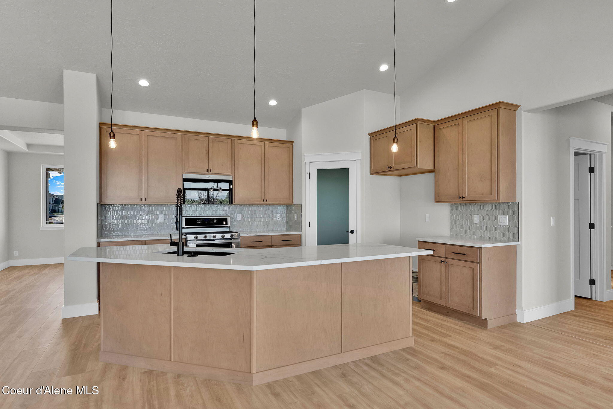 Rathdrum, Idaho, 83858, United States, 3 Bedrooms Bedrooms, ,1 BathroomBathrooms,Residential,For Sale,1999079