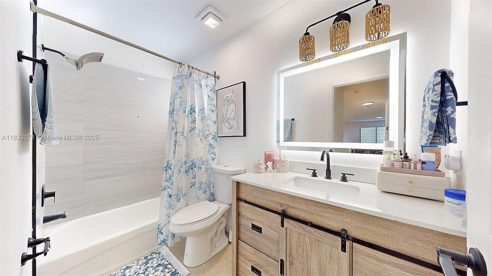 Homestead, Florida, 33033, United States, 5 Bedrooms Bedrooms, ,3 BathroomsBathrooms,Residential,For Sale,1937338