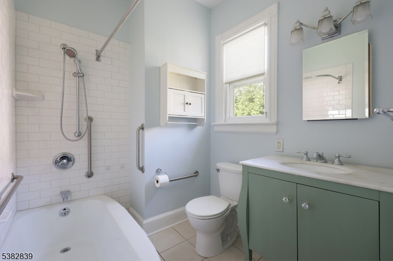 Westfield Town, New Jersey, 07090, United States, 5 Bedrooms Bedrooms, ,3 BathroomsBathrooms,Residential,For Sale,1941025