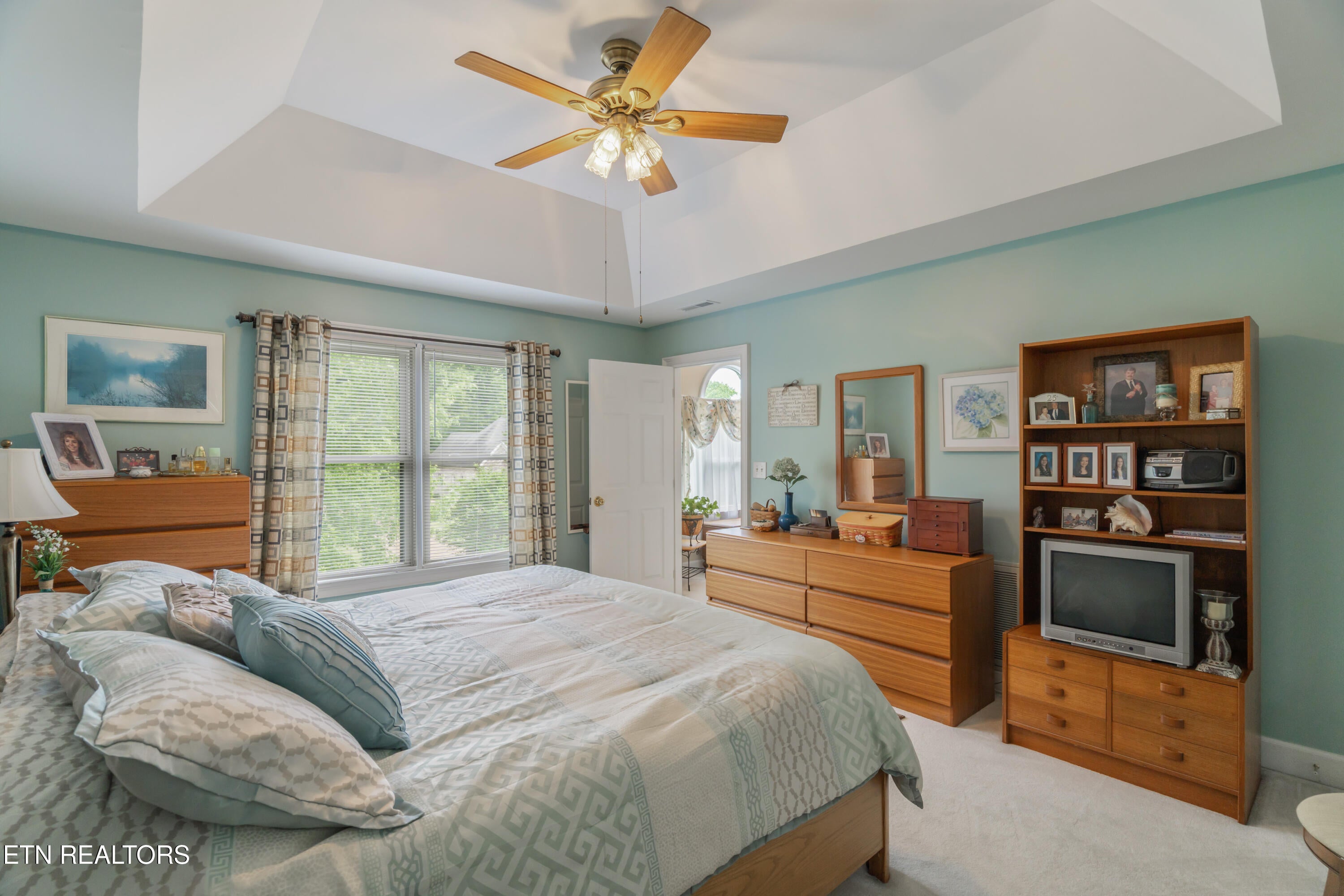 Kingston, Tennessee, 37763, United States, 3 Bedrooms Bedrooms, ,3 BathroomsBathrooms,Residential,For Sale,1762523
