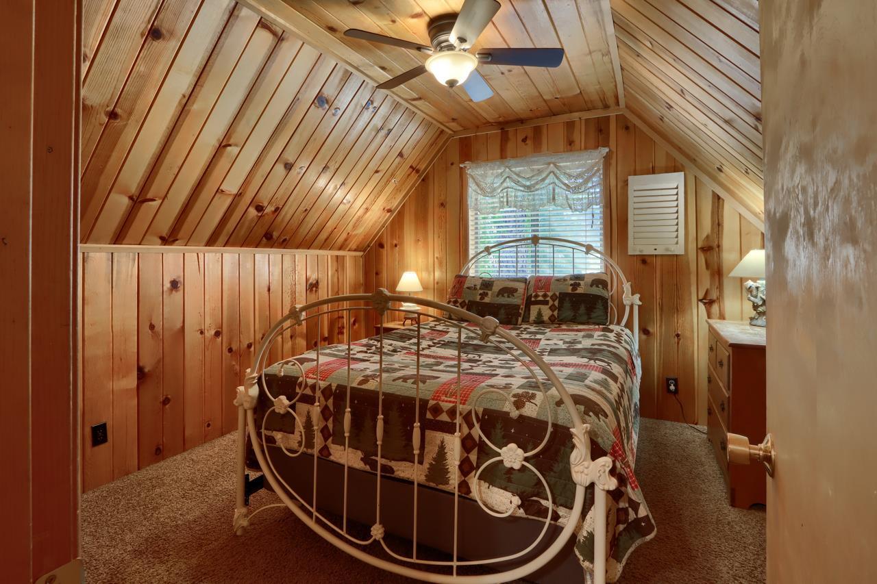 Yosemite, California, 95389, United States, 5 Bedrooms Bedrooms, ,4 BathroomsBathrooms,Residential,For Sale,2048159