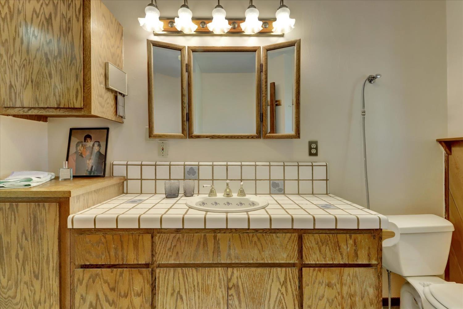 Nevada City, California, 95959, United States, 2 Bedrooms Bedrooms, ,2 BathroomsBathrooms,Residential,For Sale,1982530