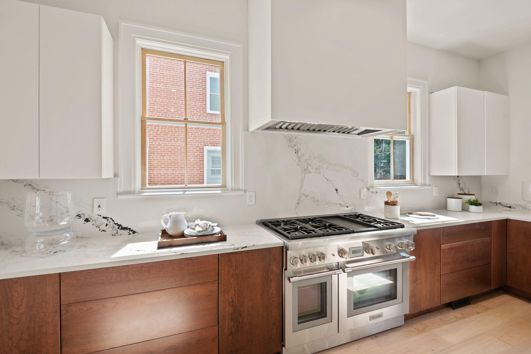  5022 Cathedral Avenue NW, Washington, DC, 20016 - 物件實景