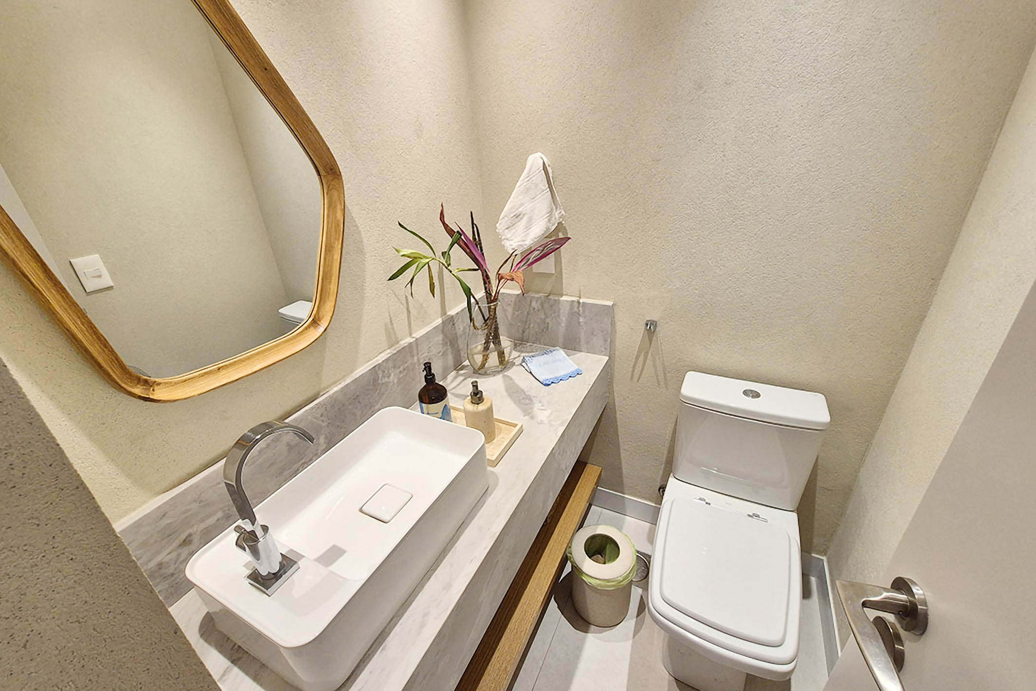  Apartment with 4 Suites and a Spacious Balcony in Jardim Botânico - 物件實景