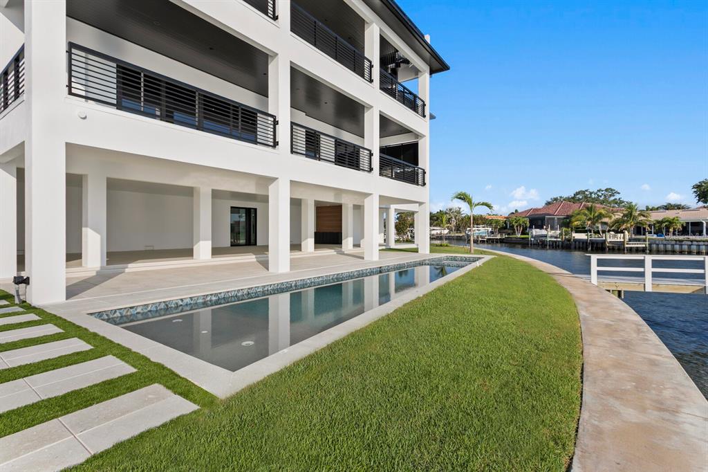 St Petersburg, Florida, 33703, United States, 5 Bedrooms Bedrooms, ,6 BathroomsBathrooms,Residential,For Sale,1856126