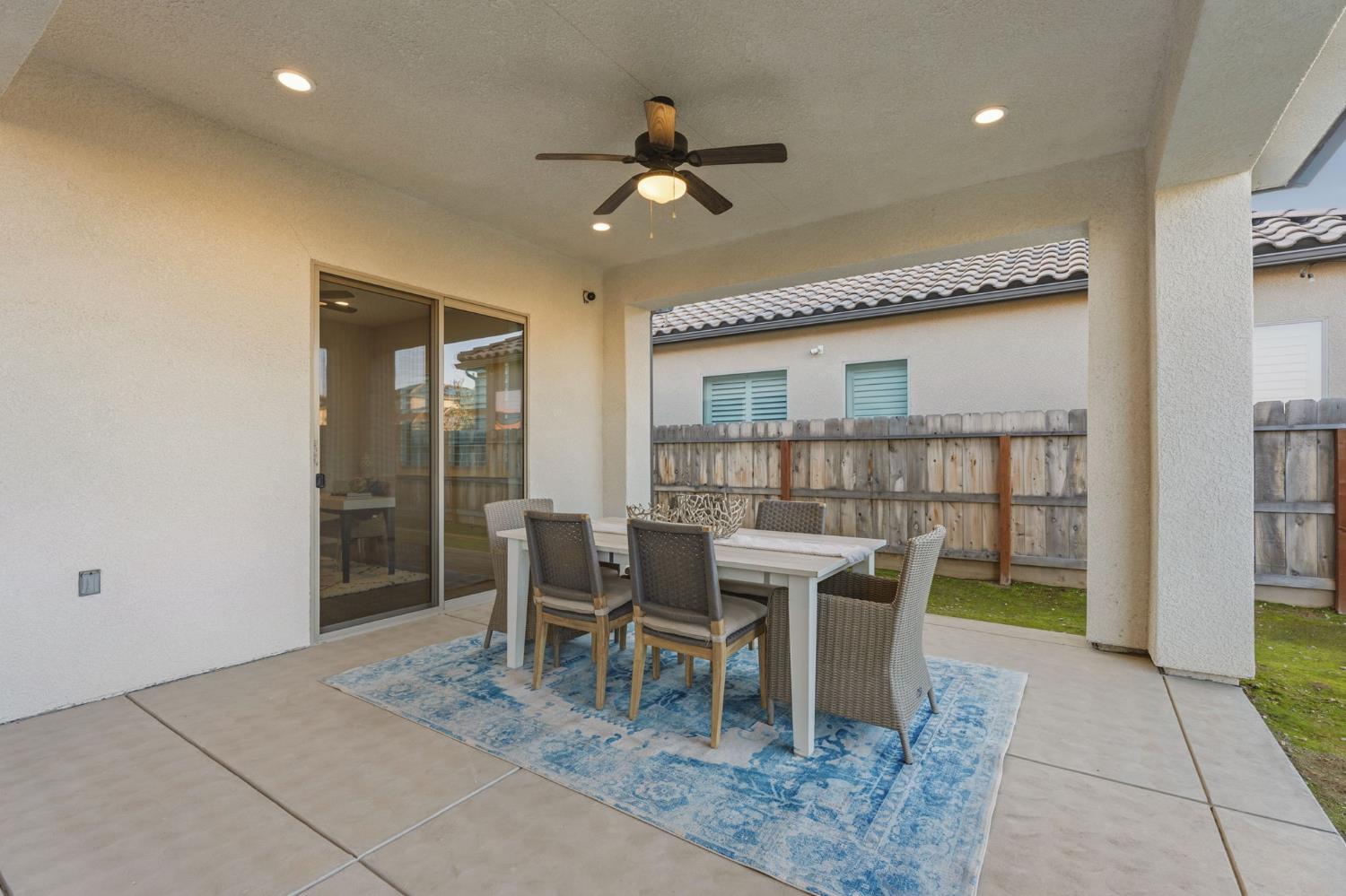 Clovis, California, 93619, United States, 4 Bedrooms Bedrooms, ,4 BathroomsBathrooms,Residential,For Sale,2010816