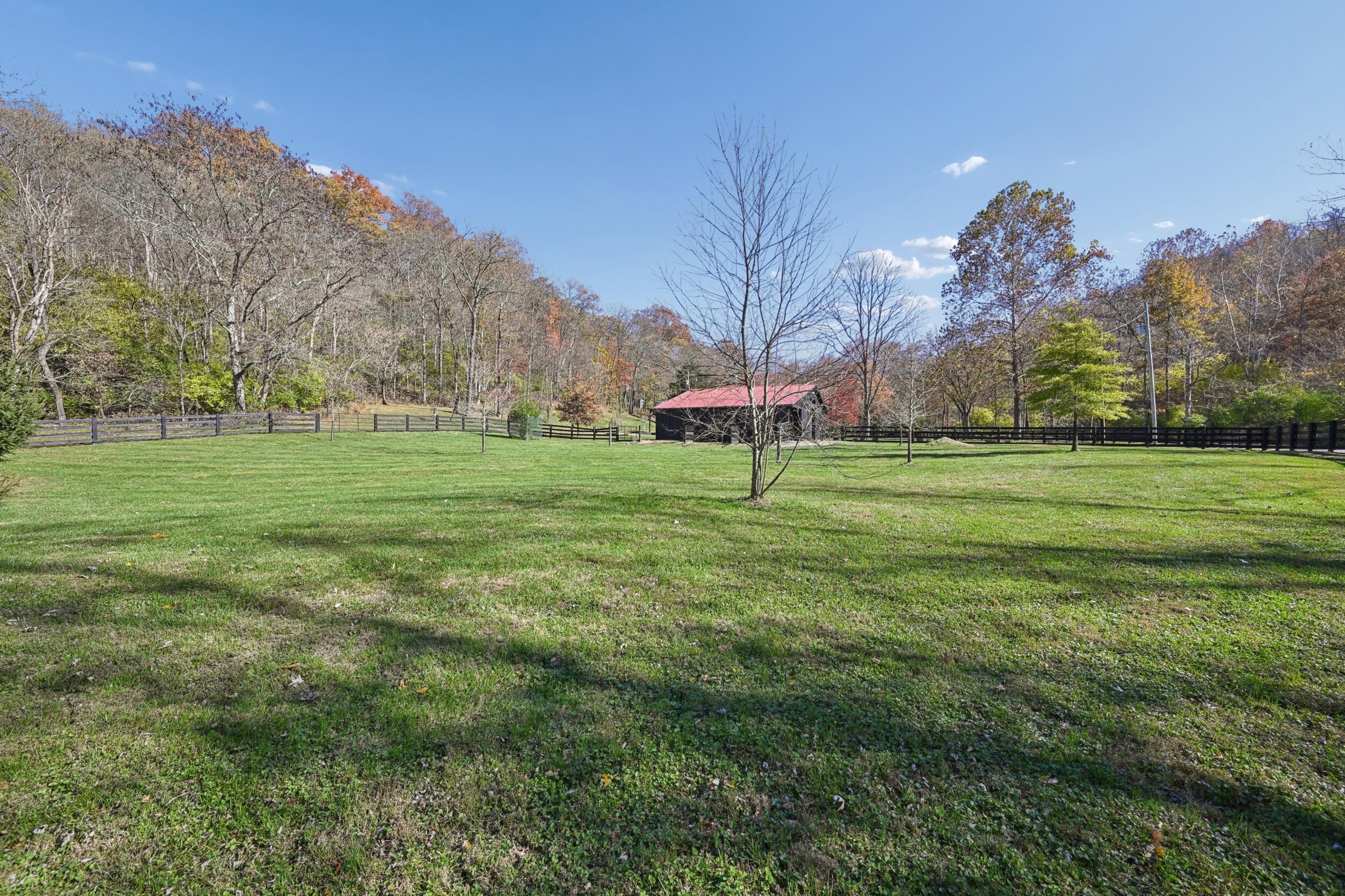 Burlington, Kentucky, 41005, United States, 3 Bedrooms Bedrooms, ,2 BathroomsBathrooms,Residential,For Sale,1989647