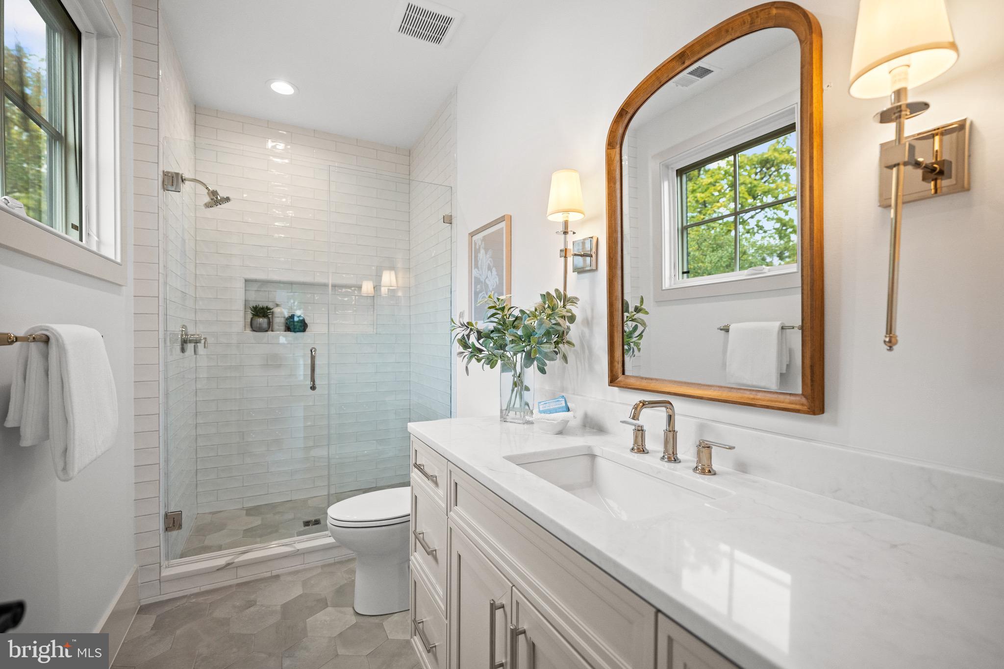 Arlington, Virginia, 22207, United States, 4 Bedrooms Bedrooms, ,5 BathroomsBathrooms,Residential,For Sale,1990203