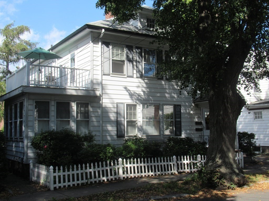 Salem, Massachusetts, 01970, United States, 4 Bedrooms Bedrooms, ,2 BathroomsBathrooms,Residential,For Sale,1846004