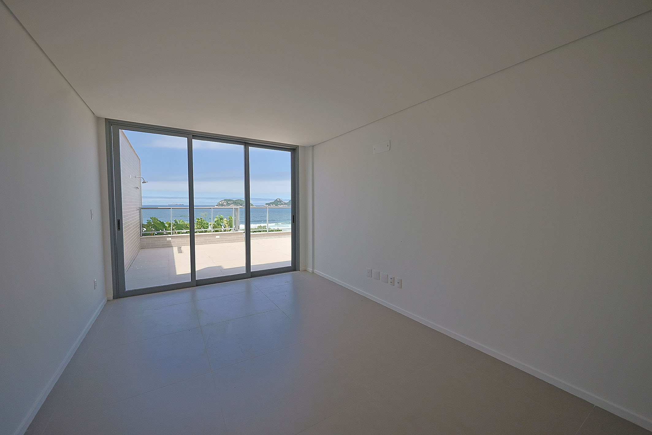  Single-level penthouse with private pool and ocean views in Barra da Tijuca - 物件實景